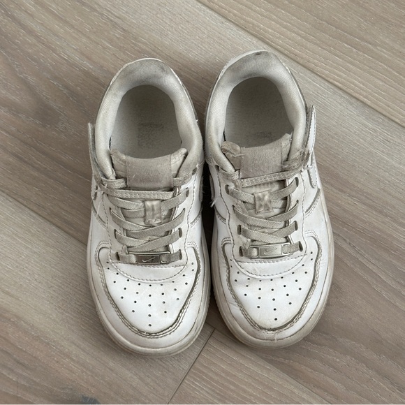 Nike Air Force 1 Kids Sneakers - Picture 3 of 6